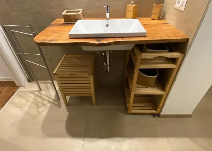 Em Home01